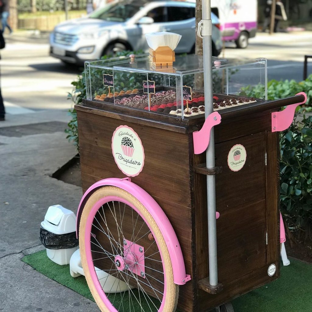 FoodCart da Felicidade é Brigadeiro em ativação urbana